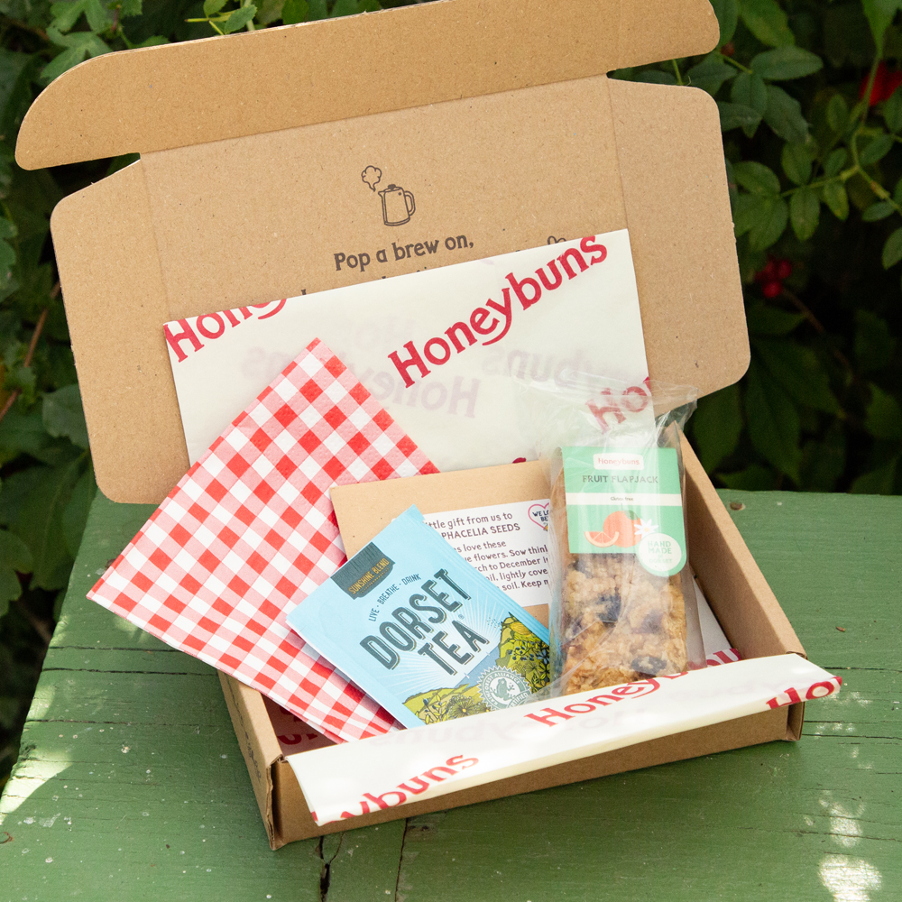 Gluten free Picnic in a box gift 1 Gluten free Picnic in a box gift 1