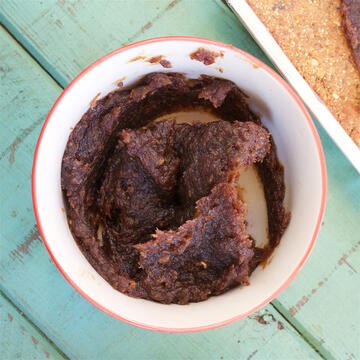Bowl of date paste from above
