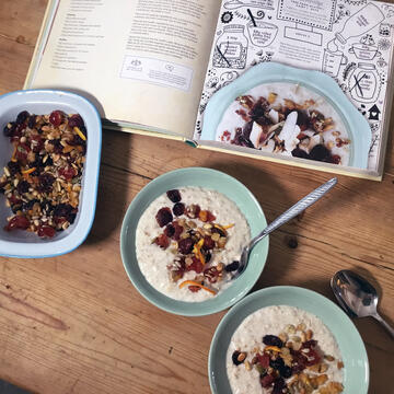 Posh Porridge with florentine mix and Honeybuns All Dayu Cook Book